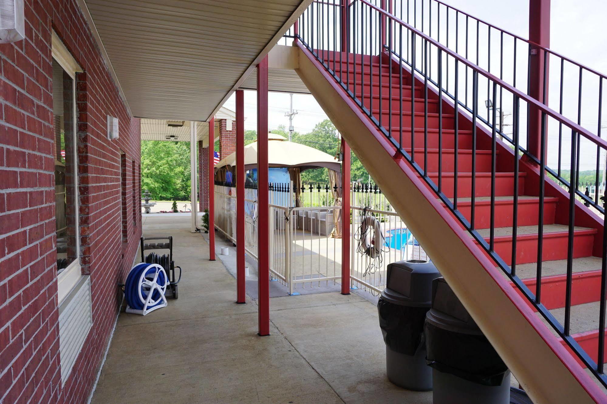 Star Plus Inn & Suites Selmer Exterior foto